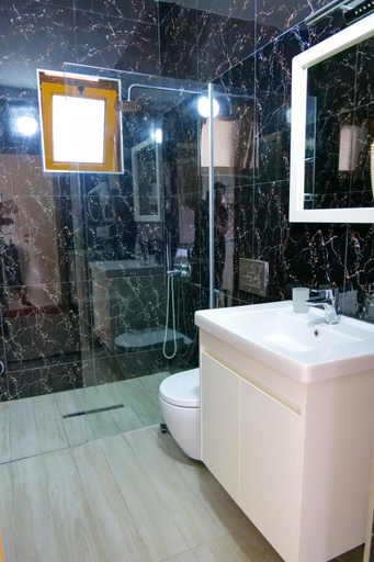 Bathroom 3, Vila Balani, Sarandës