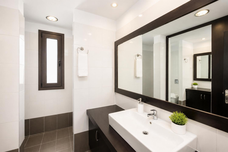 Bathroom 3, Villa Tsampikos, South Aegean