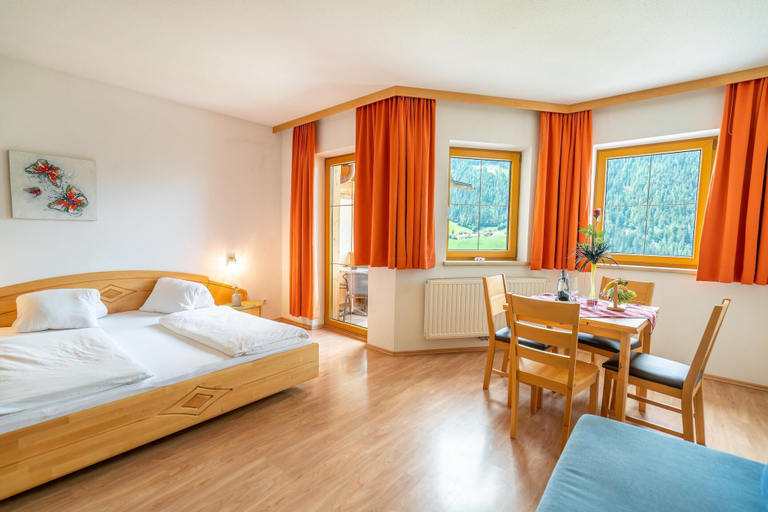 Room 2, Scenic Apartment in Top Location, Innsbruck Land