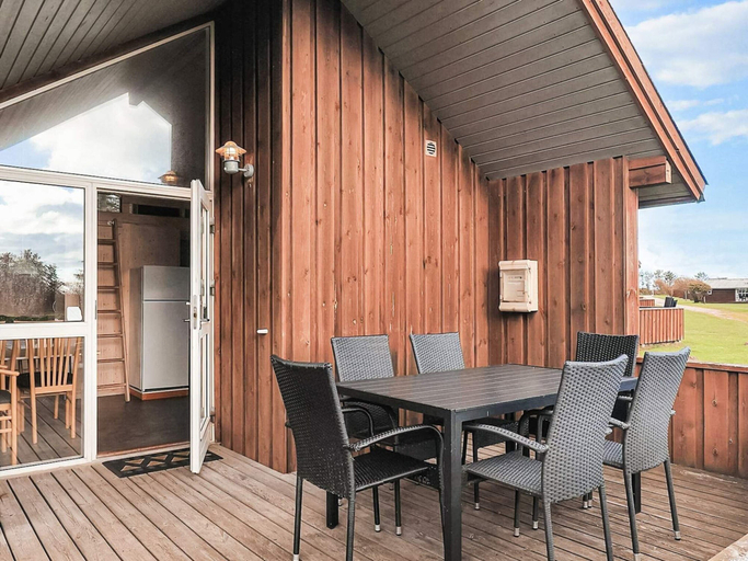 Others 5, Cozy Cabin in Camping Resort, Hjørring