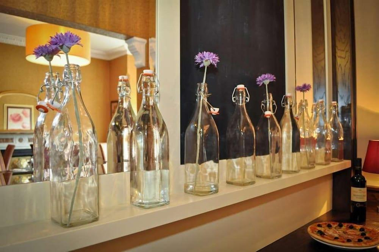 Food & Drinks 4, Maples House Hotel, Dublin