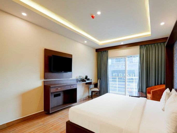Room 3, Collection Mahadevapura Opposite Phoenix, Bangalore