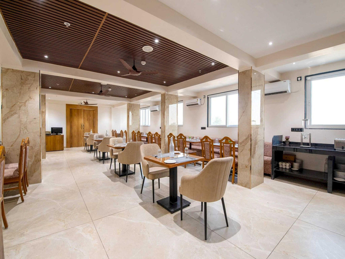 Dining 5, Palette Hotel Pune, Midc Chinchwad, Pune