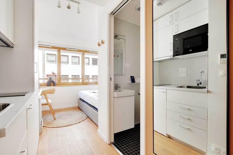 Private kitchen 2, Residence Helios - Cosy Bedroom 2p With Rooftop, Paris