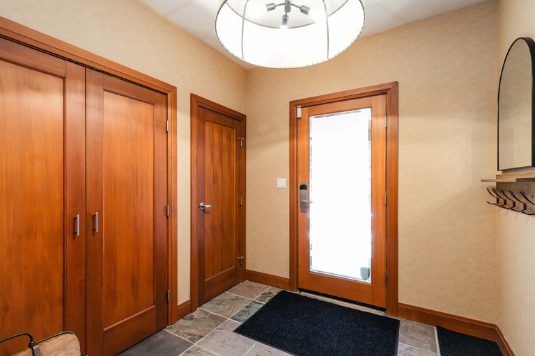Interior 5, Harmony Chalet at Montebello, Squamish-Lillooet