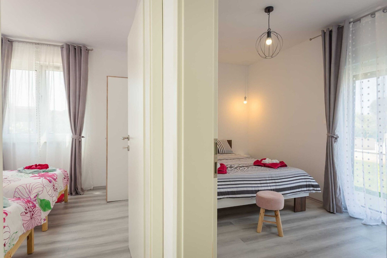 Room 2, House in Peroj Near Rock Beach, Vodnjan