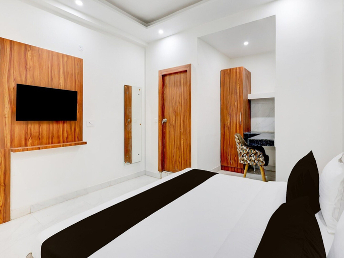 Room 3, Hotel O Sarai Metro Station, Faridabad