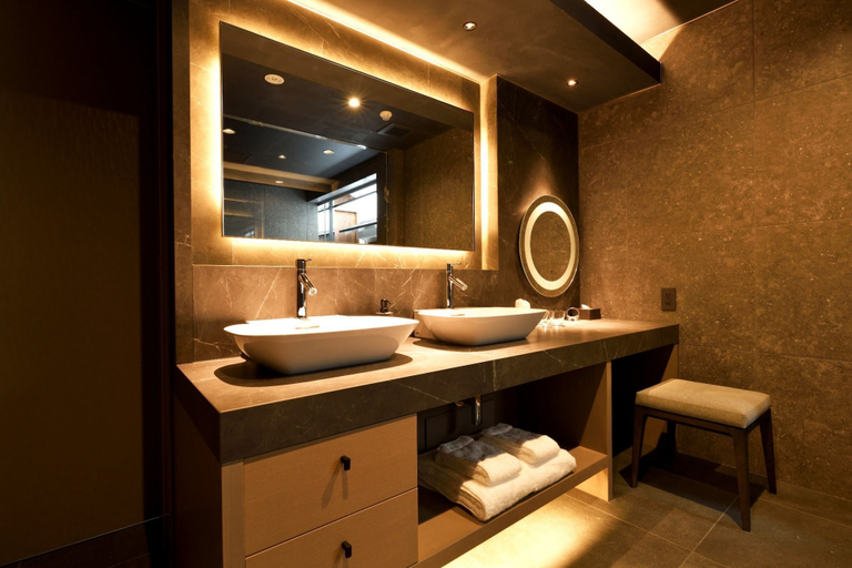 Bathroom 5, Tsuruko, Kanazawa