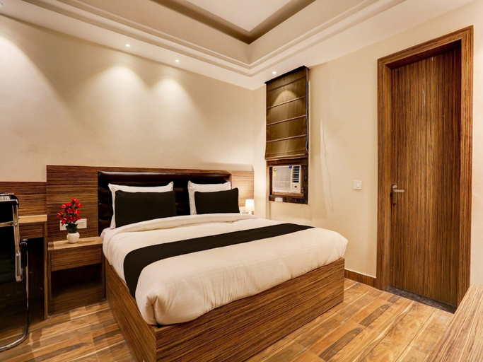 Room 2, Super Collection O Stargaze, Kanpur Nagar