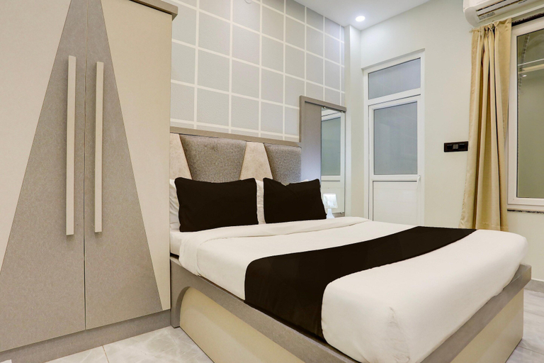 Room 5, Hotel O Maharshi Valmiki International Airport, Faizabad