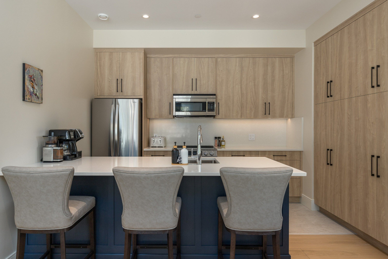 Private kitchen 5, Nature's Nook at Wedgewoods, Squamish-Lillooet