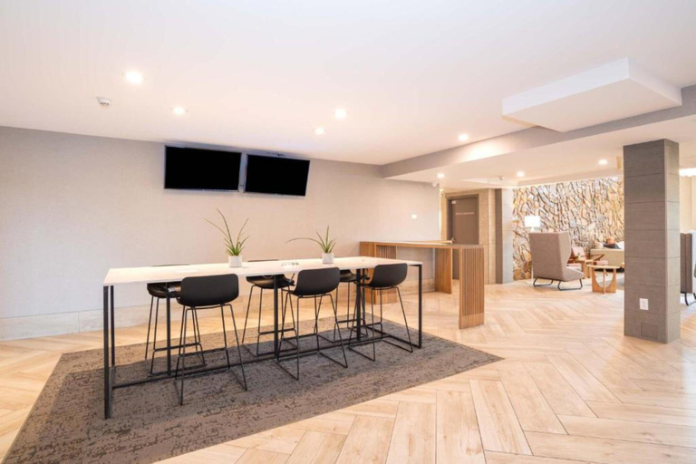 Public Area 3, Sandman Hotel Calgary Airport, Division No. 6