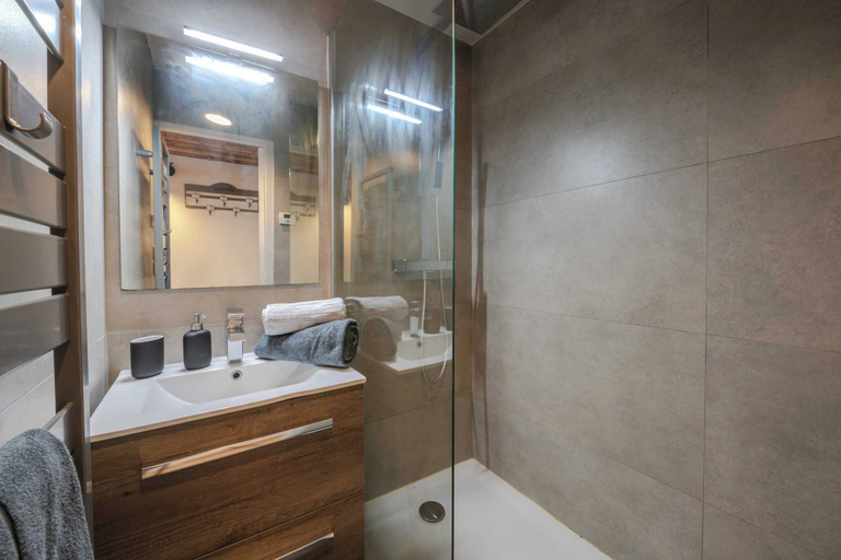 Bathroom, Cosy Apt - 2bdr/4p - Mountain View / Val-thorens, Savoie