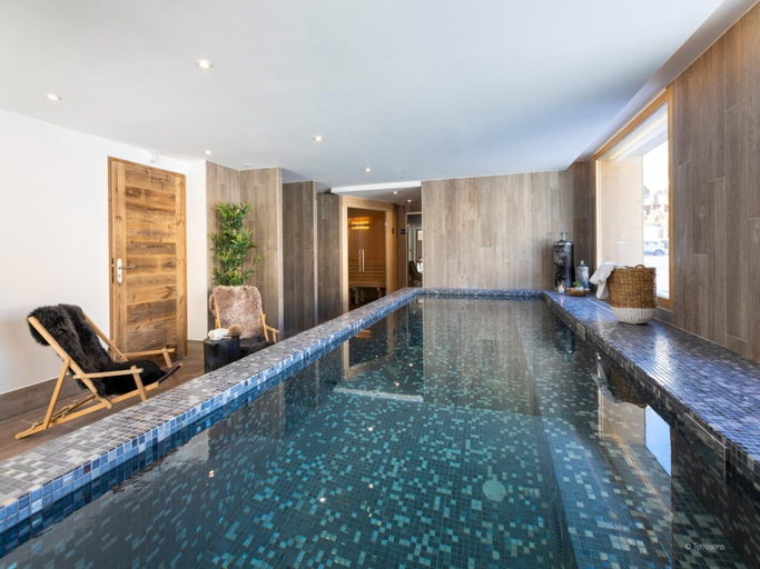 Pool, Apartment in Les Deux Alpes Near Ski Lifts, Isère