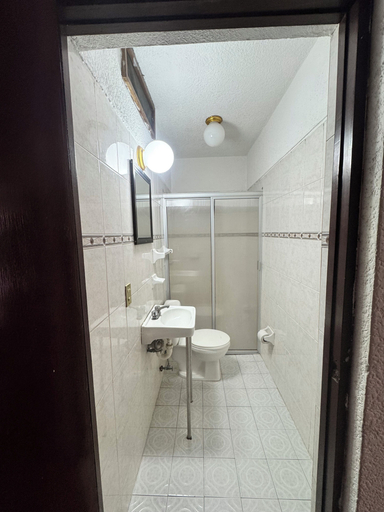Bathroom 3, Hotel California, Mazatlán