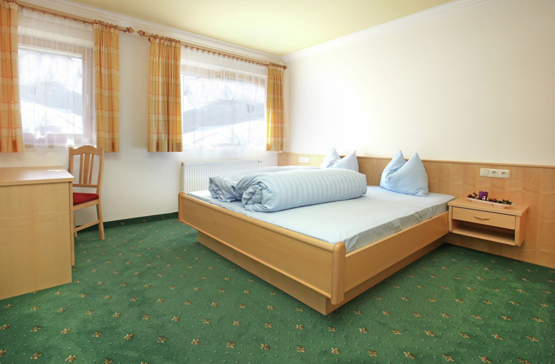 Bedroom 2, Large Apartment in Maria Alm With Terrace, Zell am See