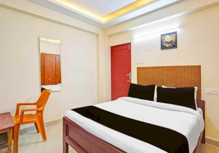Room 4, Collection O Technopark Phase 1 Formerly Snehalayam, Thiruvananthapuram