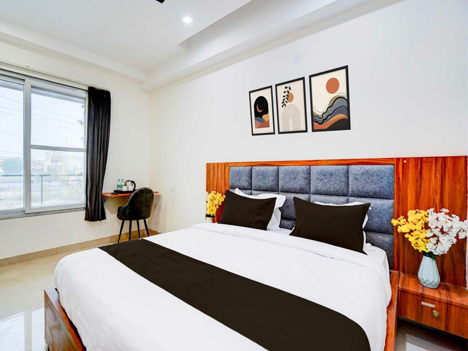 Room 4, Collection O Sector 93 Noida Expressway, Gautam Buddha Nagar