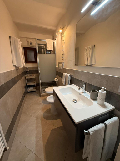 Bathroom, JAZZ Apartment Centro storico, Perugia