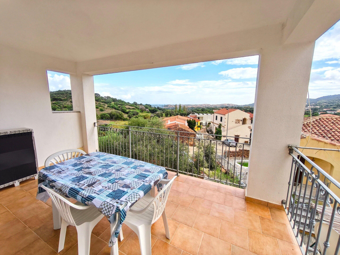 Balcony 5, Apartment With a Sea-view Terrace, Nuoro