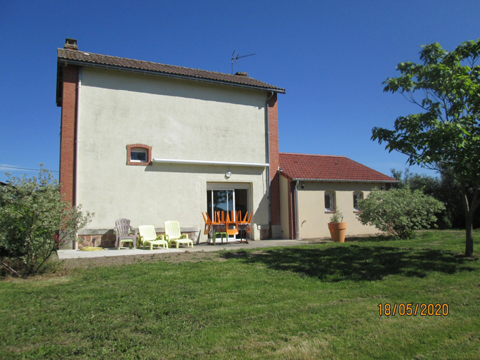 Exterior 5, Modern Holiday Home in Crux-la-ville With Terrace, Nièvre