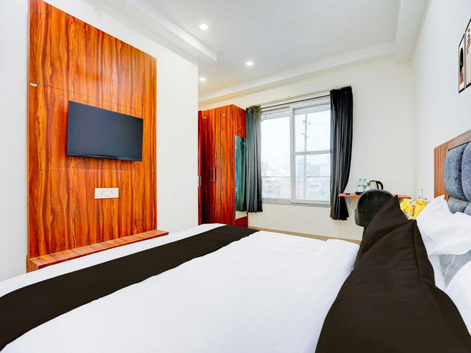 Room 5, Collection O Sector 93 Noida Expressway, Gautam Buddha Nagar