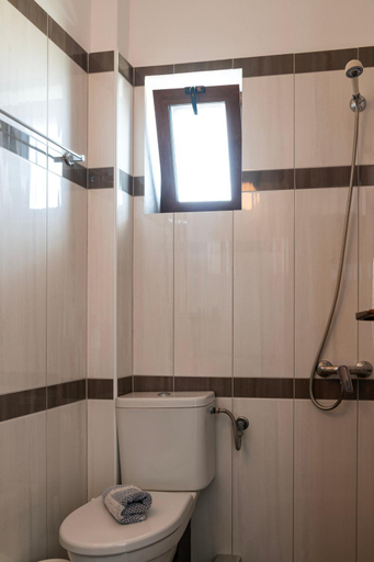 Bathroom 4, Kiwi Kastle, Central Macedonia