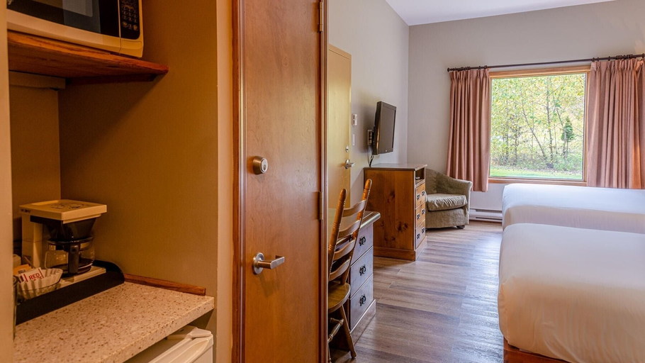 Room 4, Cahilty #111 Home, Thompson-Nicola