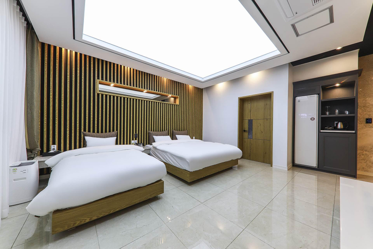 Bedroom 4, Hwasun The One Business Hotel, Hwasun