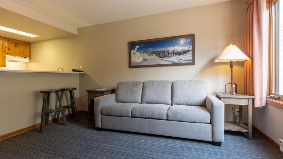 Living area 4, Cahilty #241/243 1 Bedroom Home, Thompson-Nicola