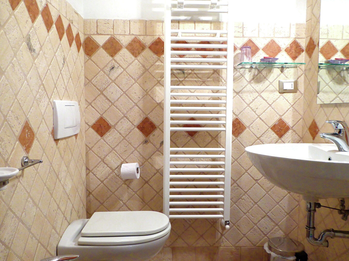 Bathroom 4, Holiday Home in Montecarelli With Pool, Florence