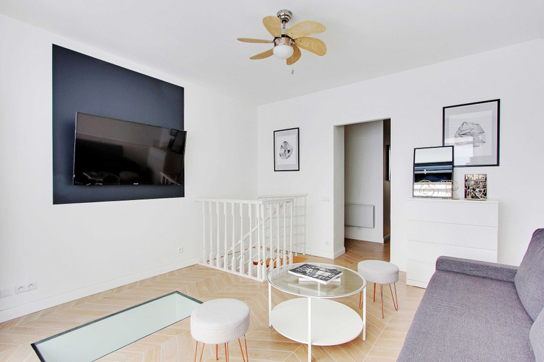 Living area 2, Modern Apartment - 1br/4p - Paris Center, Paris