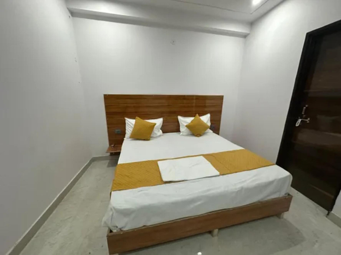 Bedroom 5, Fabhotel Royal Regency, Delhi