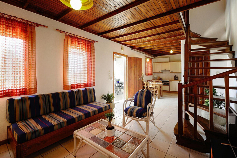 Private kitchen 5, Gerakini Holiday Home With a Balcony, Central Macedonia