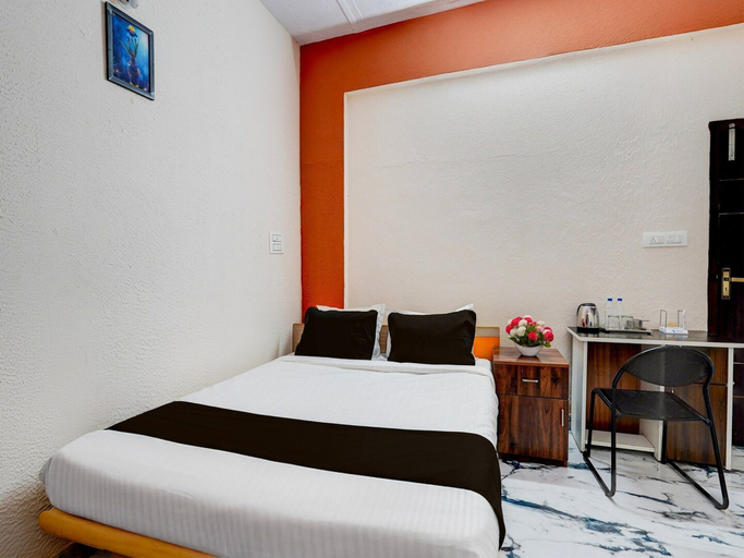 Room 5, Super Collection O Madavara Metro Station, Bangalore