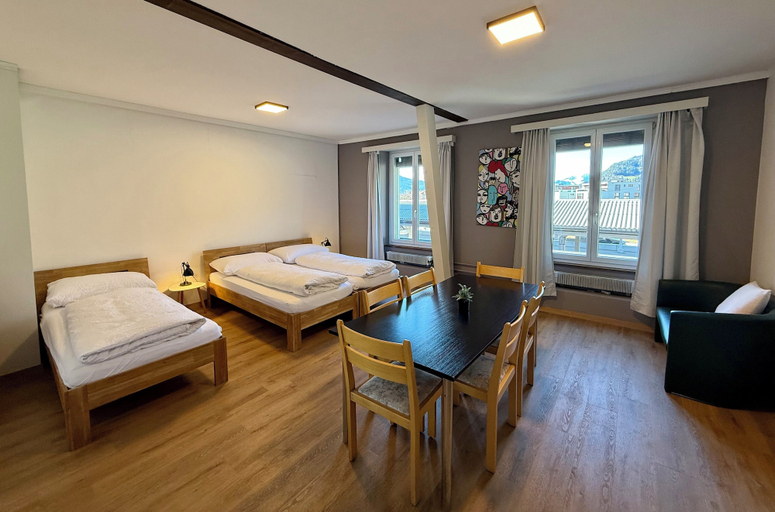 Bedroom 2, DownTown Apartments, Interlaken