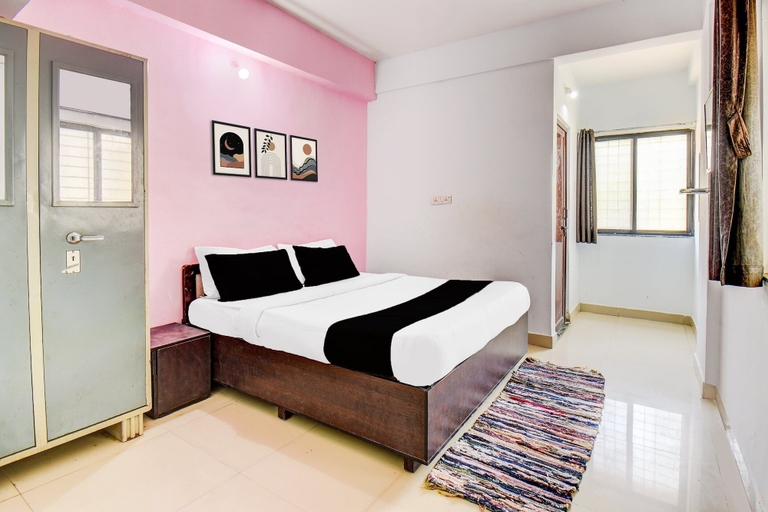 Room 5, Hotel Western Avenue Pune Formerly Happy, Pune
