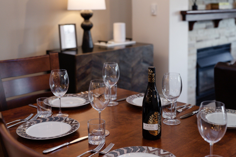 Room 2, Seven Pines at Greyhawk, Squamish-Lillooet