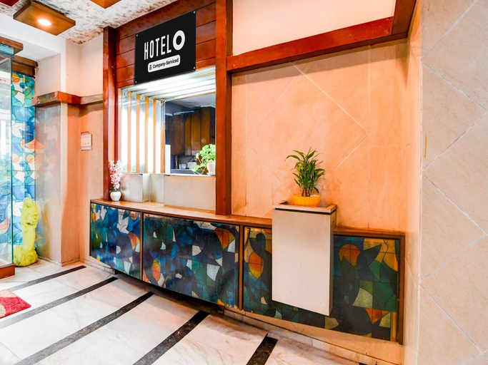 Reception 2, Hotel O Minto Park, Kolkata