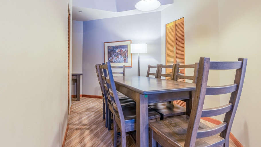 Dining, Cahilty #305 Home, Thompson-Nicola