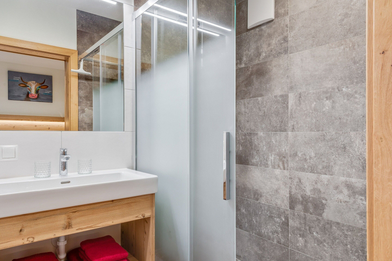 Others 4, Luxurious Apartment With Sauna in Konigsleiten, Zell am See