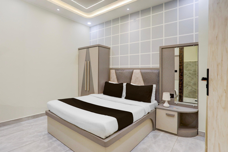 Room 4, Hotel O Maharshi Valmiki International Airport, Faizabad