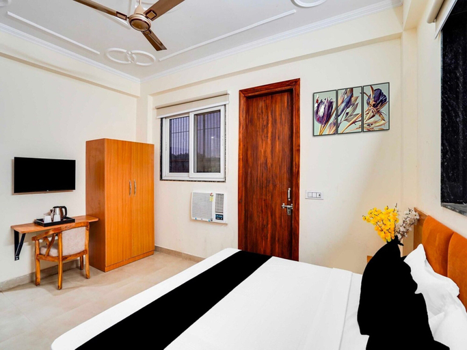 Room 3, Townhouse Oak Sector 121 Noida Metro Station, Gautam Buddha Nagar