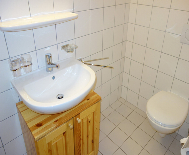 Bathroom 4, Cosy Apartment Near ski Slope, Conthey
