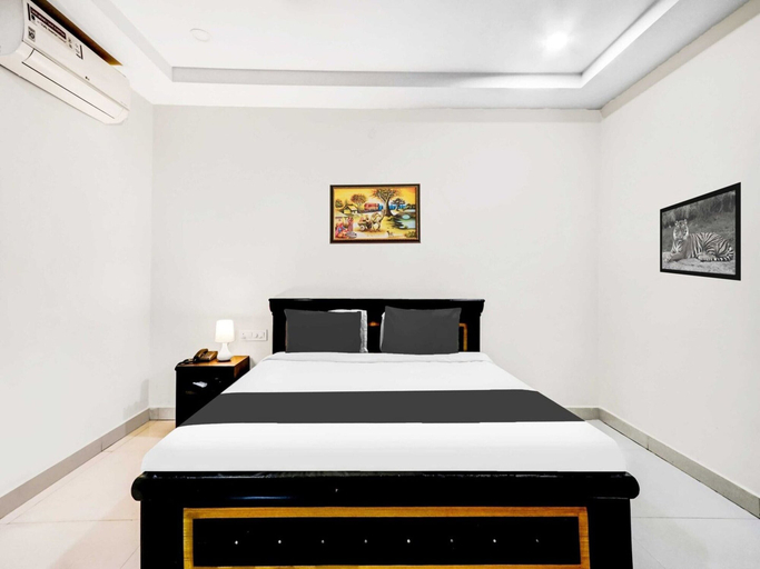 Room 5, Super Collection O Daba Garden Road, Visakhapatnam