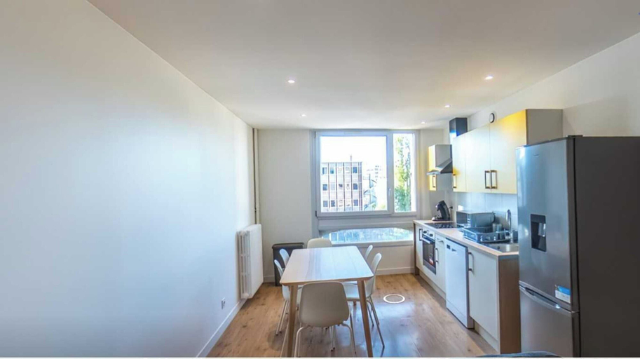 Private kitchen 2, Private Room in a Shared Flat - Lyon 8e, Rhône