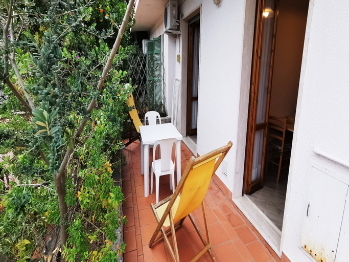 Others 5, Apartment in Pietra Ligure, Savona