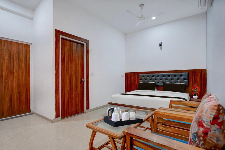 Room 4, Classic Advent Hotel, Gautam Buddha Nagar