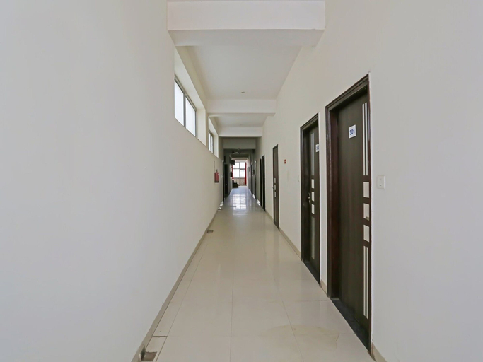 Interior 3, Super Hotel O The Star Guest House, Rewari