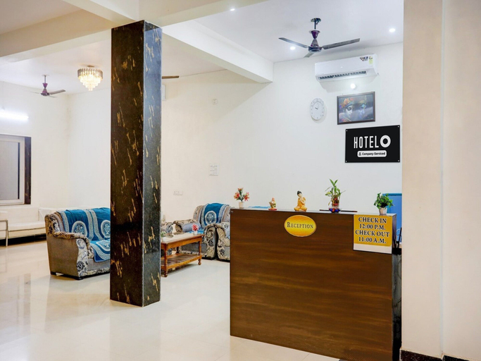 Reception 4, Hotel O IIT Varanasi Shree Gopal Upwan, Varanasi